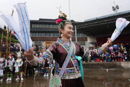 民风民俗之都匀水族别致的春节