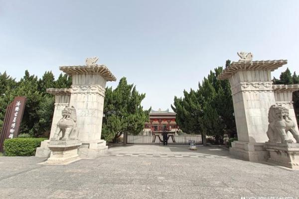 阳陵风水，有罗盘石的景帝墓地