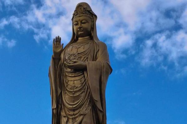 拜观音菩萨几点去最好
