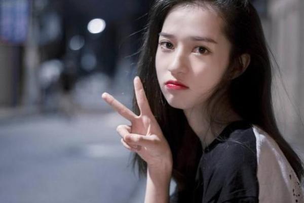 算命大姐口才好